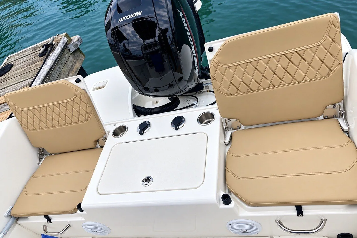 Midship gunwale