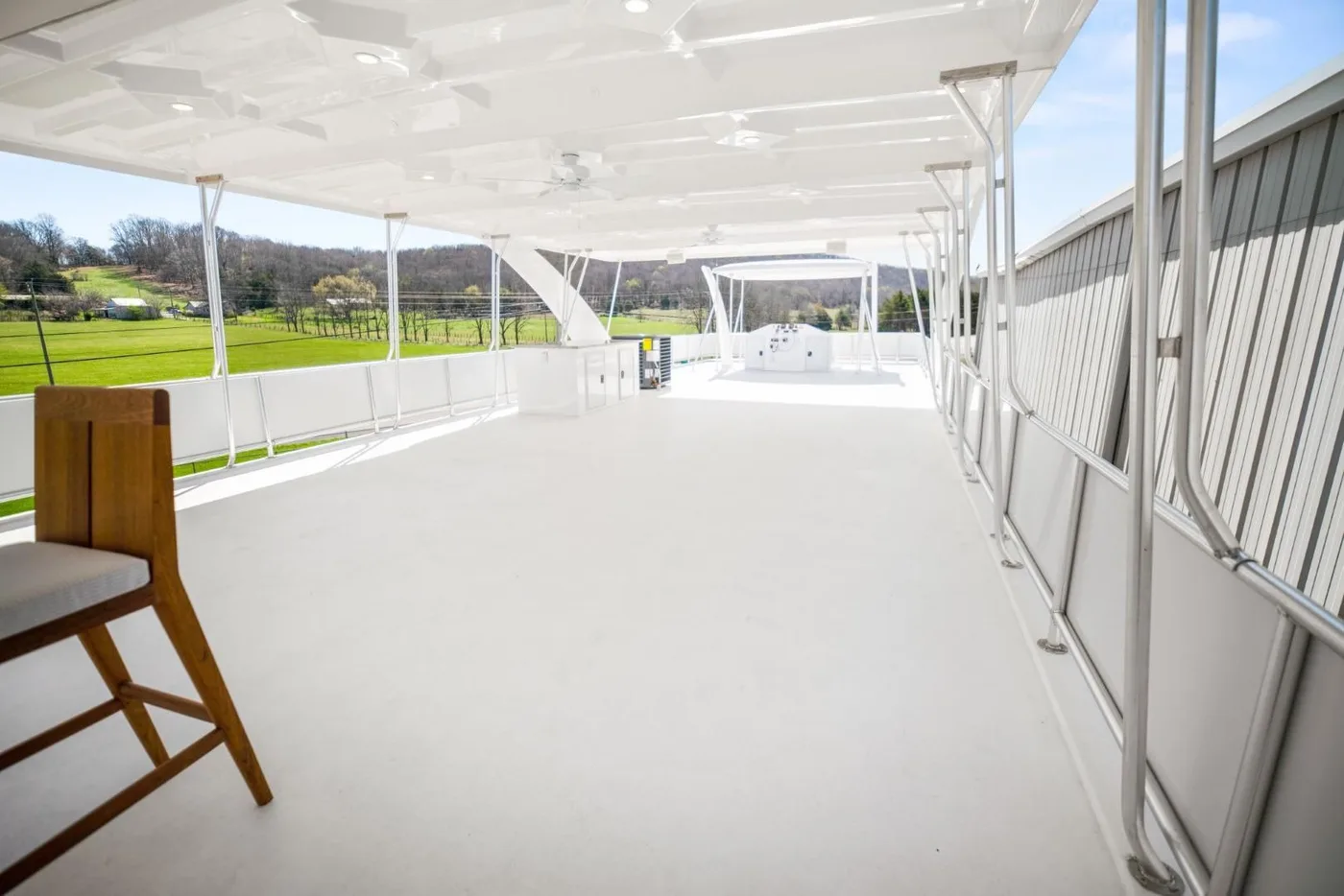 Upper deck aft